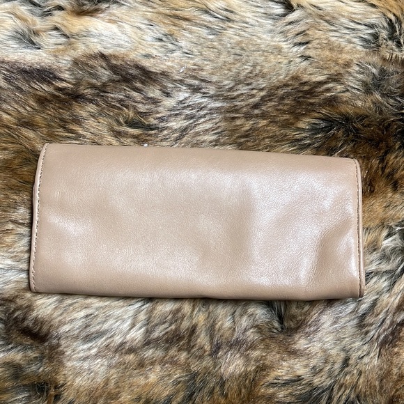 Tory Burch wallet - Picture 7 of 14